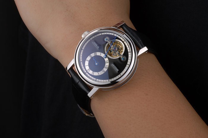 Breguet Classique Complications Boîtier en acier inoxydable bracelet en cuir noir 80158-2