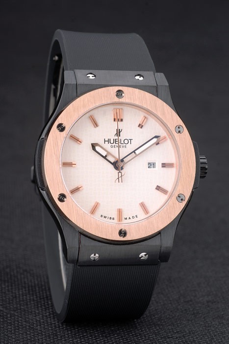 Hublot Big Bang bracelet en caoutchouc noir Beige Dial 80200-1