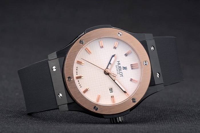 Hublot Big Bang bracelet en caoutchouc noir Beige Dial 80200-2