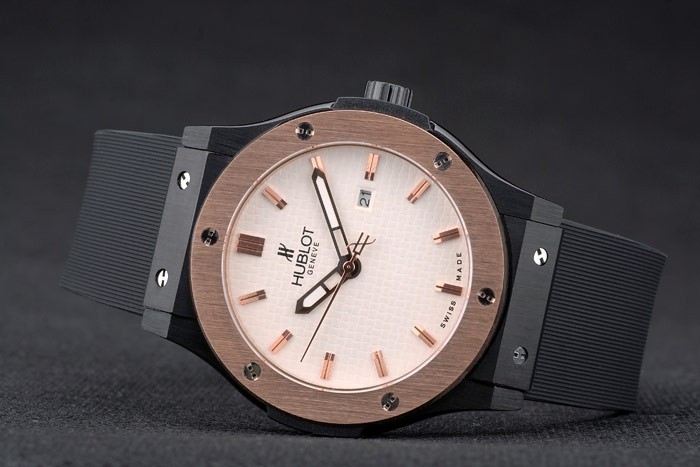 Hublot Big Bang bracelet en caoutchouc noir Beige Dial 80200-3