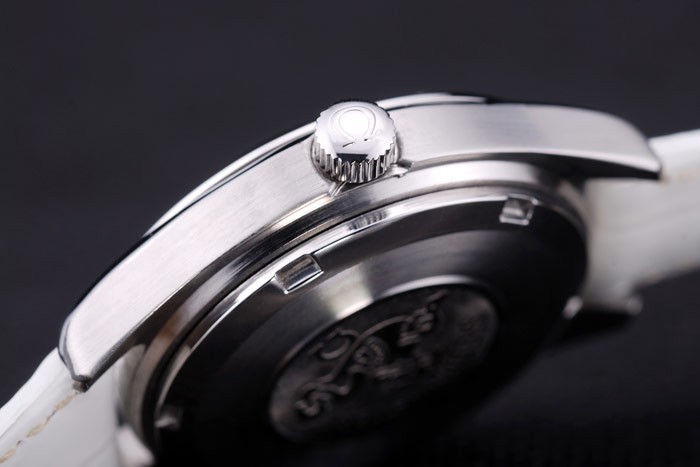 Omega Speedmaster meilleure qualité Replique Montre 4496-7