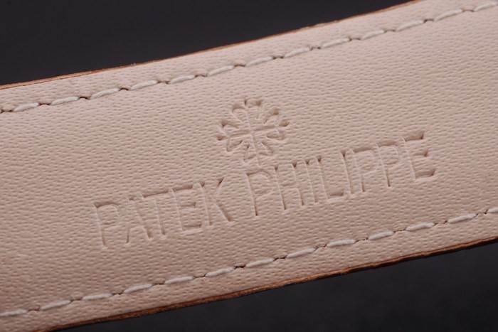 Patek Philippe Geneve Replique Montre Replique Montre 4636 Haut Copy-3
