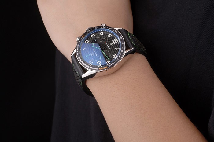 Tag Heuer Carrera McLaren en céramique noire Lunette noire en cuir perforé Strap 7921-2