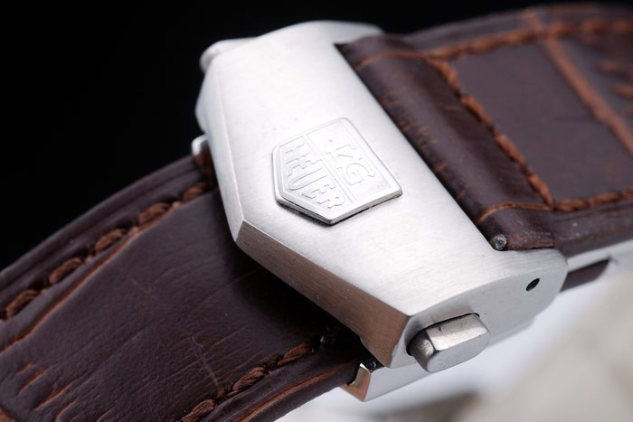 Tag Swiss Heuer Carrera Tachymètre Bezel Dark Brown Leather Strap Cadran Blanc-5