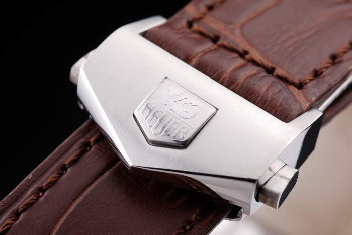 Tag Heuer Monaco en acier inoxydable brossé cas cadran blanc bracelet en cuir brun-3